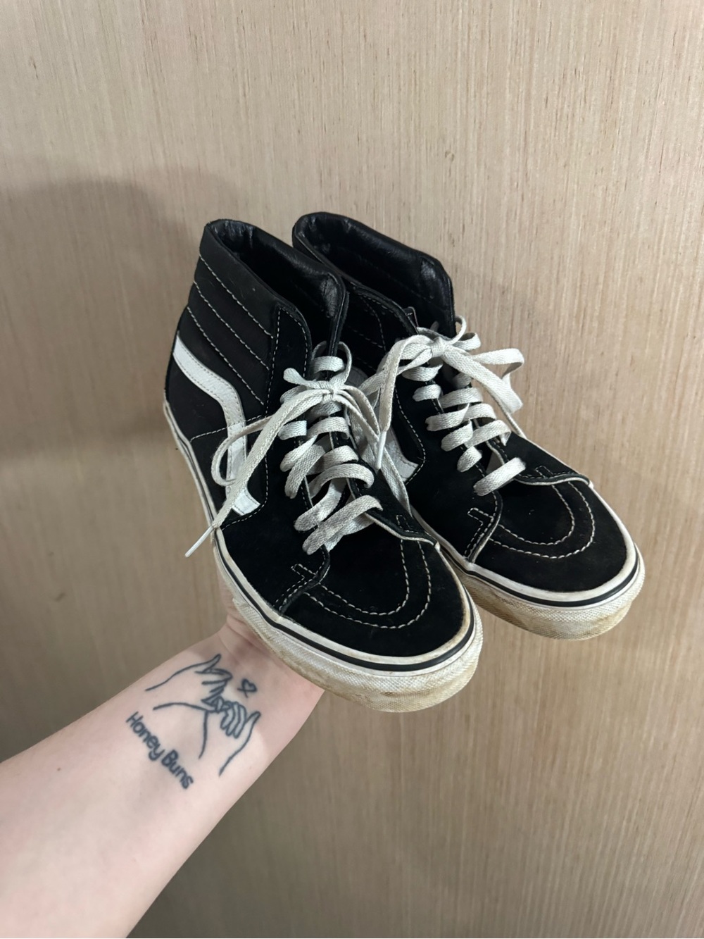 Women’s Vans Black and White High-Top Skate Shoe Size 8.0